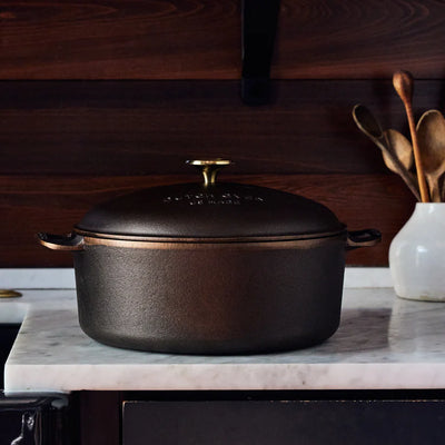 Smithey Ironware: 7.25 QT Dutch Oven