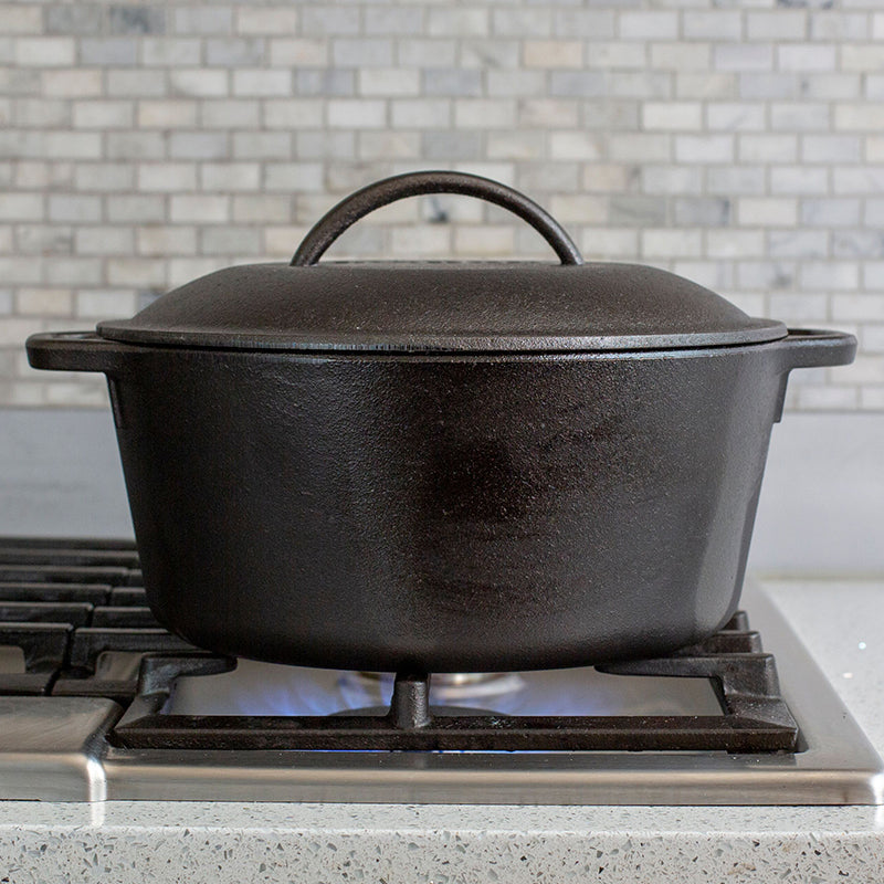 Lodge: 5 QT Cast Iron Dutch Oven