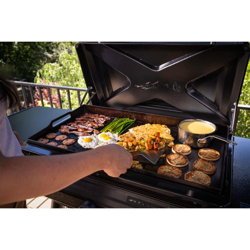 Traeger: Flatrock Flat Top Grill